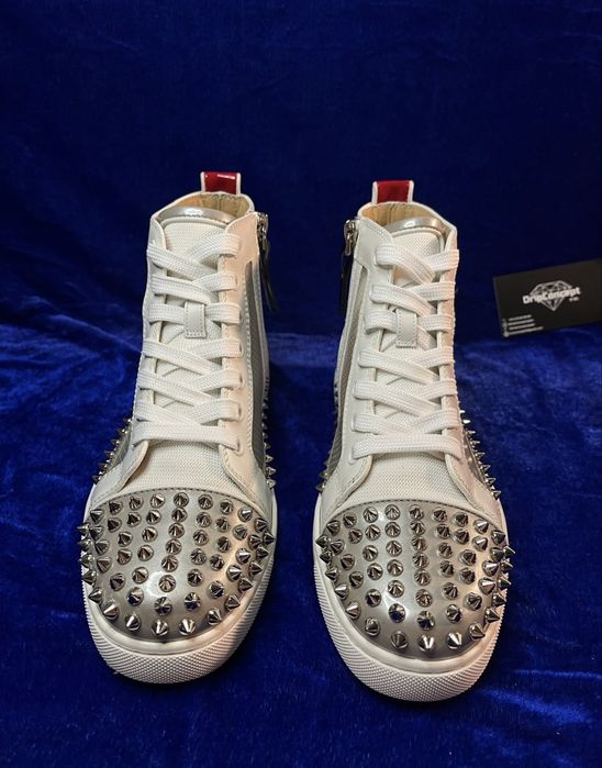 Christian Louboutin Autentic 37