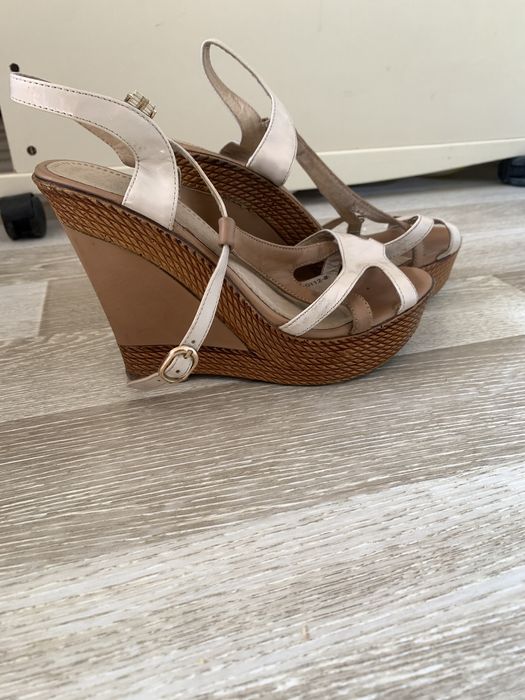 Босоножки летние