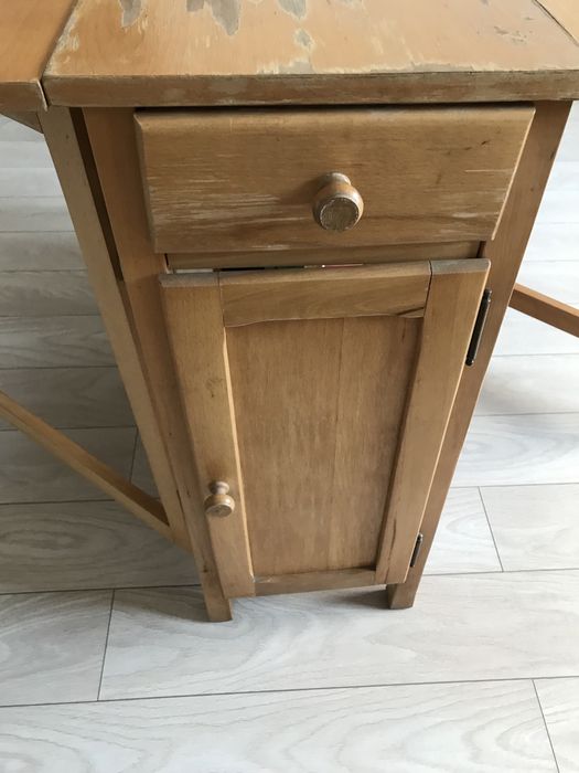 Masa extensibila și 2 scaune pliabile