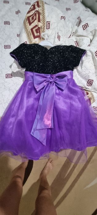 Пролается детское платье