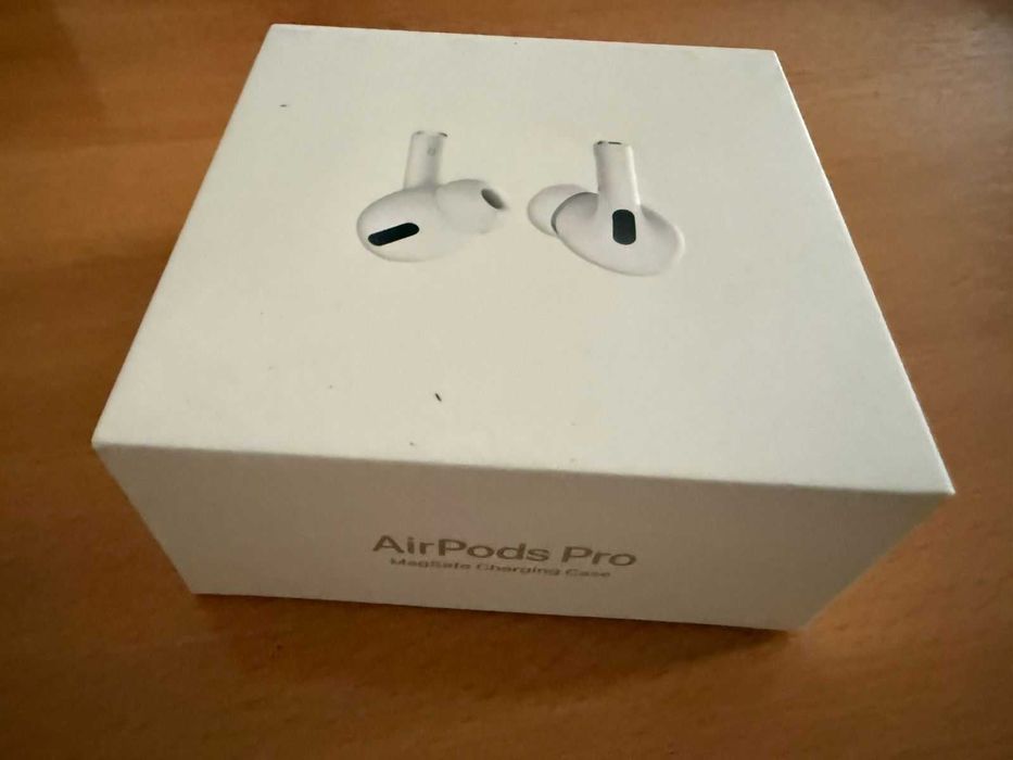 Наушники Apple AirPods Pro