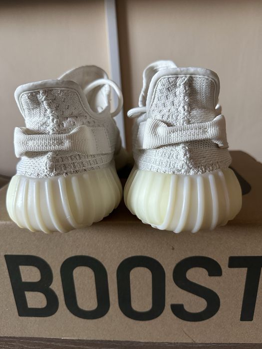 Yeezy 350V2 Bone, marime 42.5