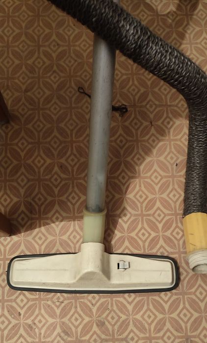 Продам советский пылесос