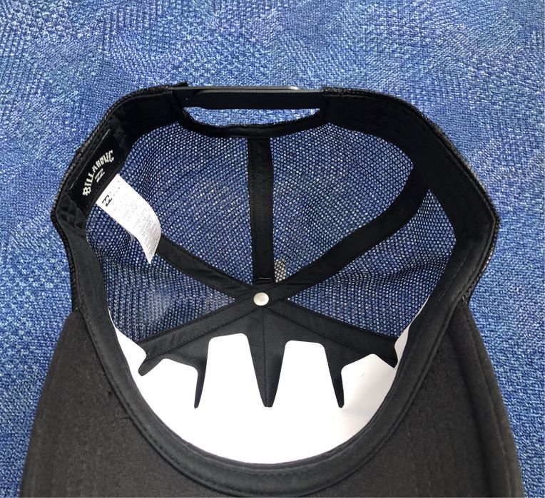 Billabong / Me Against The World  ОРИГИНАЛНИ шапки