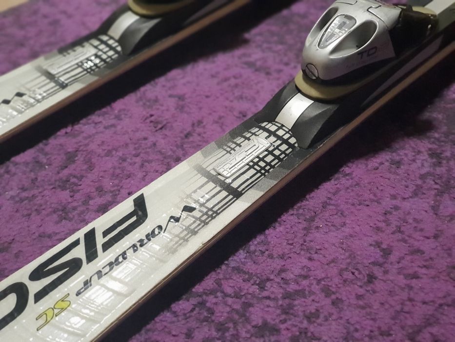 Schiuri Fischer RC4 Worldcoup  1,60 cu legaturi Tyrolia