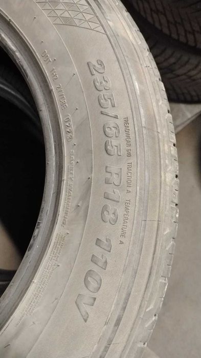 Продам шины 235х65R18