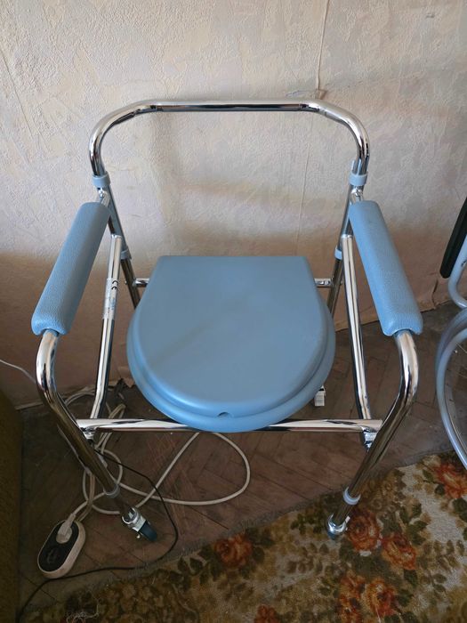 Тоалетен стол – за инвалиди и трудно подвижни хора