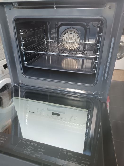 Фурна за вграждане AEG inox
