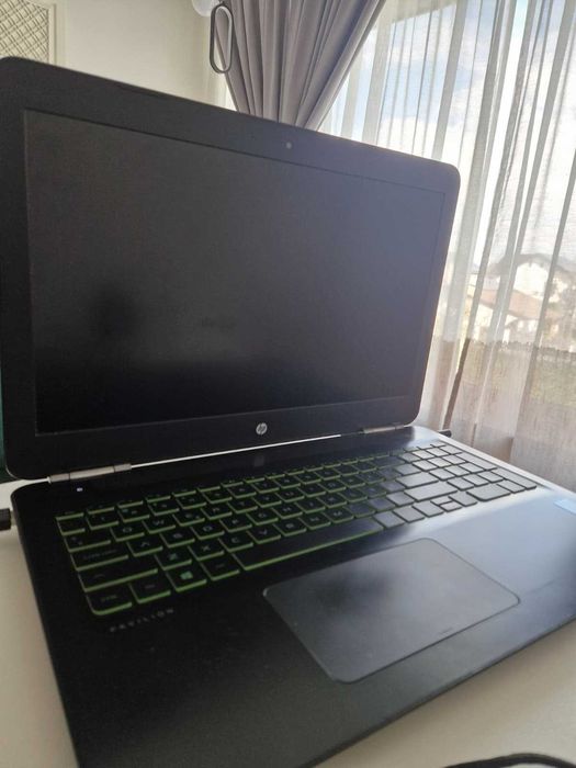 Laptop HP Pavilion Gaming 15 – i5-8300H, GTX 1050 Ti, 16GB RAM, SSD 1TB – DEFECT DISPLAY + TOUCHPAD (funcțional pe HDMI)