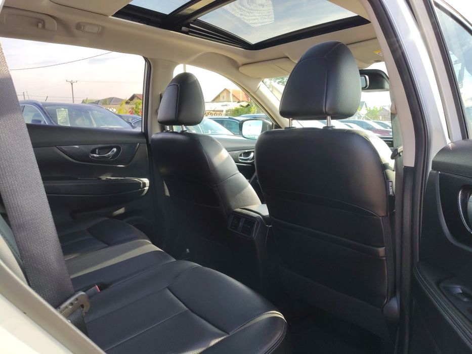 Nissan X-trail  automat   panoramic   piele  euro 6   Line assist  xenon
