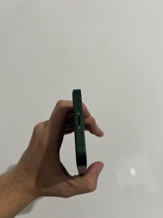 продаю iphone 13 в идеале