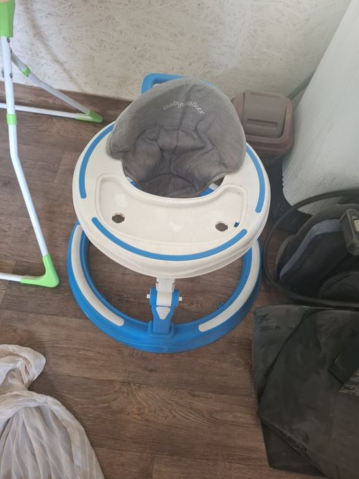 Ходунок, стульчик для кормления