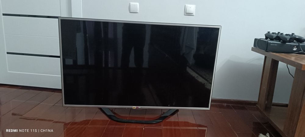 Телевизор на запчасти