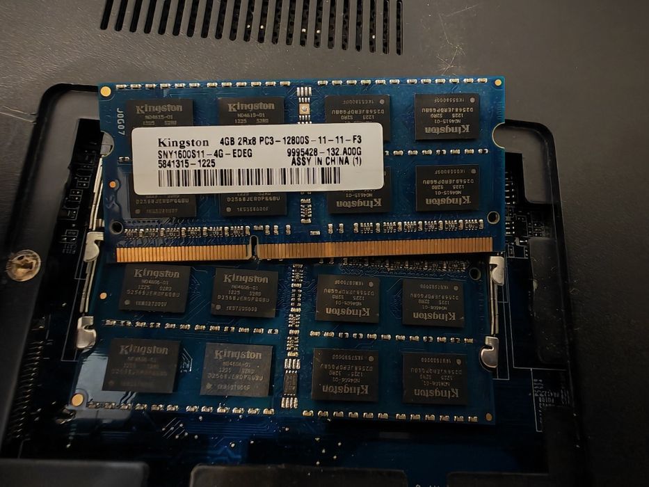 Лаптоп Soni VAIO за части  с процесор Intel i5