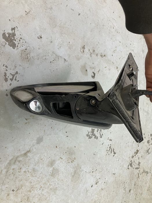 Тайота Эстима, левое зеркало