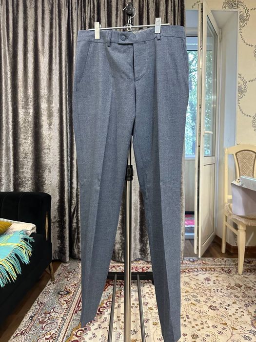 Двубортный костюм