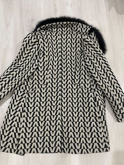 Дамско палто Valentino