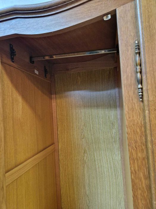 Четирикрилен гардероб от дъбов масив в стил "ЛУИ XV"