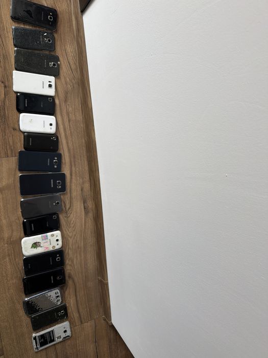 Vand telefoane samsung