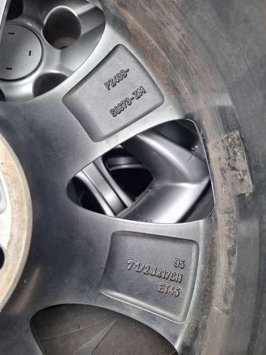 Jante Toyota Lexus 7.5x17 et 45 5x114,3 Originale