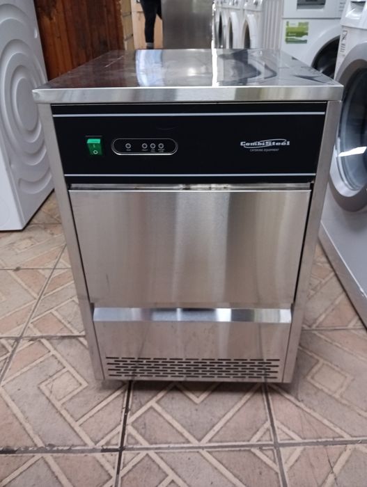 Професионален ледогенератор ICEMAKER 40 литра   с една година гаранция!
