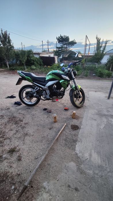 Продам мотоцикл racer fighter 300