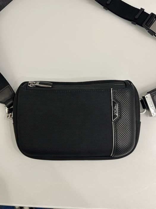 Сумка Tumi compact Sling Messina Black