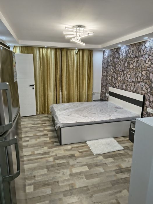 Închiriez apartament cu o camera