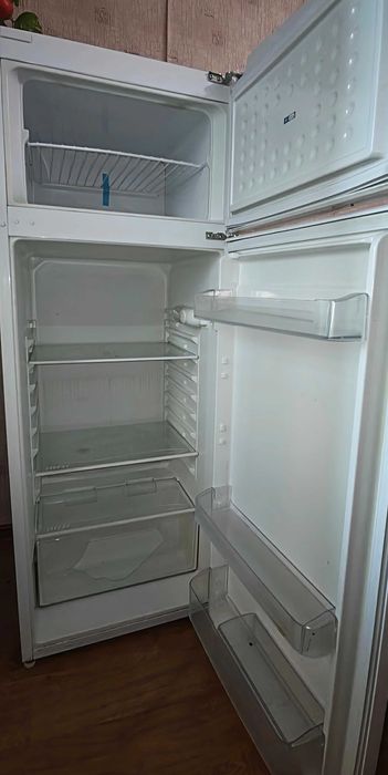 Продам холодильник б/у