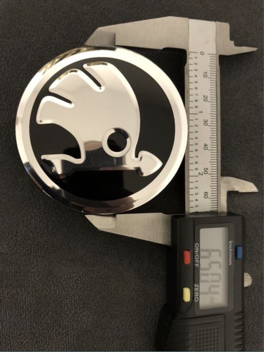 Emblema capota portbagaj 80 90 mm Gri Skoda Superb Octavia Fabia 1 2 3