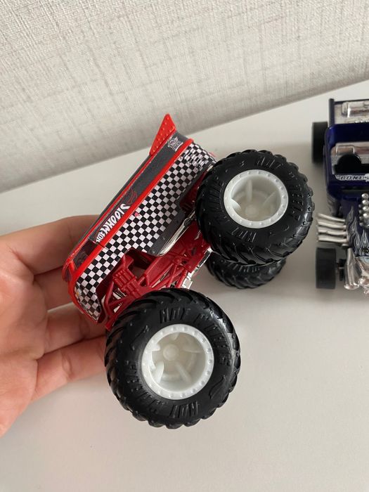 Лот колички Hot Wheels