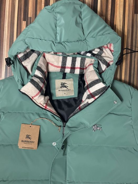 Vând geaca noua de bărbați Burberry