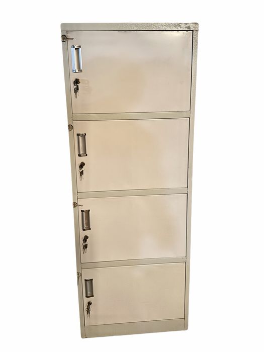 Картотечный металлический шкаф