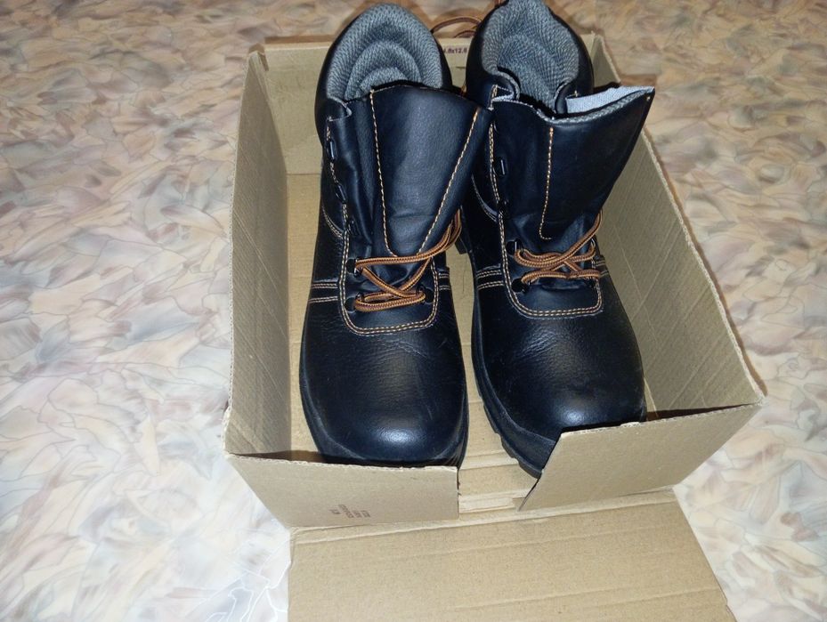 Продам Спец.обувь 41 размер