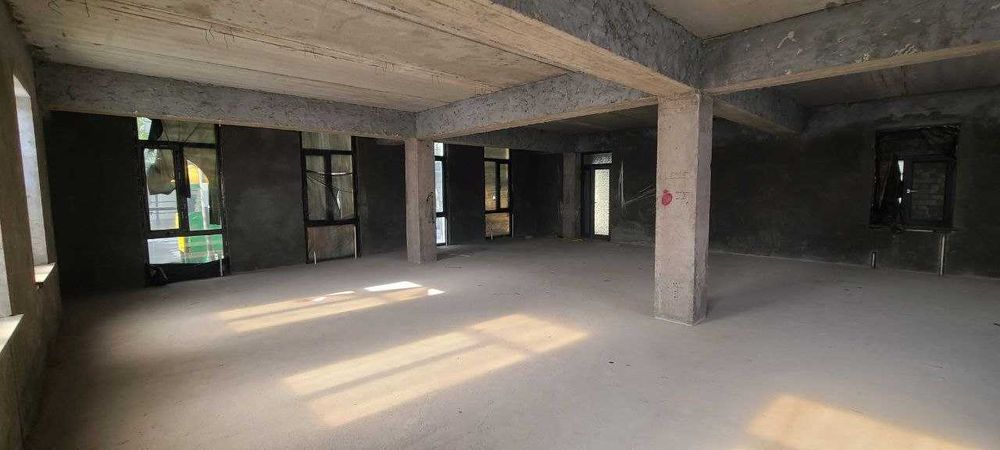 СРОЧНАЯ ЦЕНА! 916 кв.м нежилое здание в Яккасарайском районе