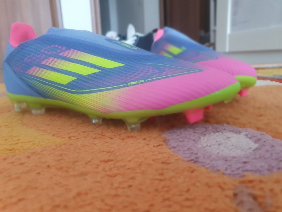 Ghete fotbal adidas F50 impecabile NOI!
