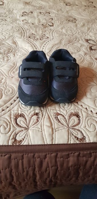 Vand adidasi reebok