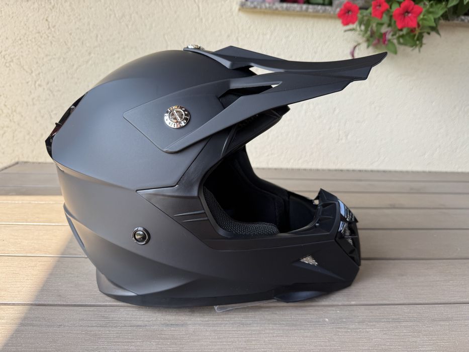 Casca moto cross atv Yema 915 , marimea S sau M , NOU
