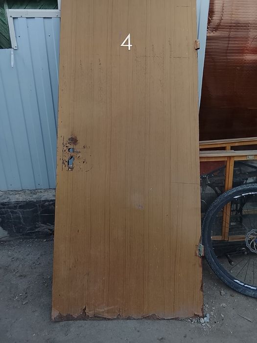 Дверь входная,не дорого