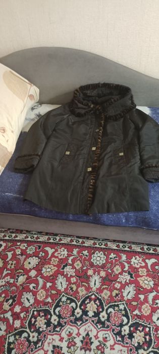 Продам куртки, безрукавки