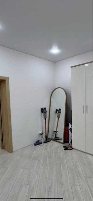 Зеркало напольное