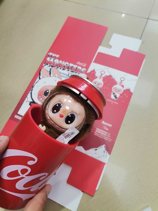 LABUBU Coca-Cola / Лабубу Кока-Кола плюшени ключодържатели POPMART