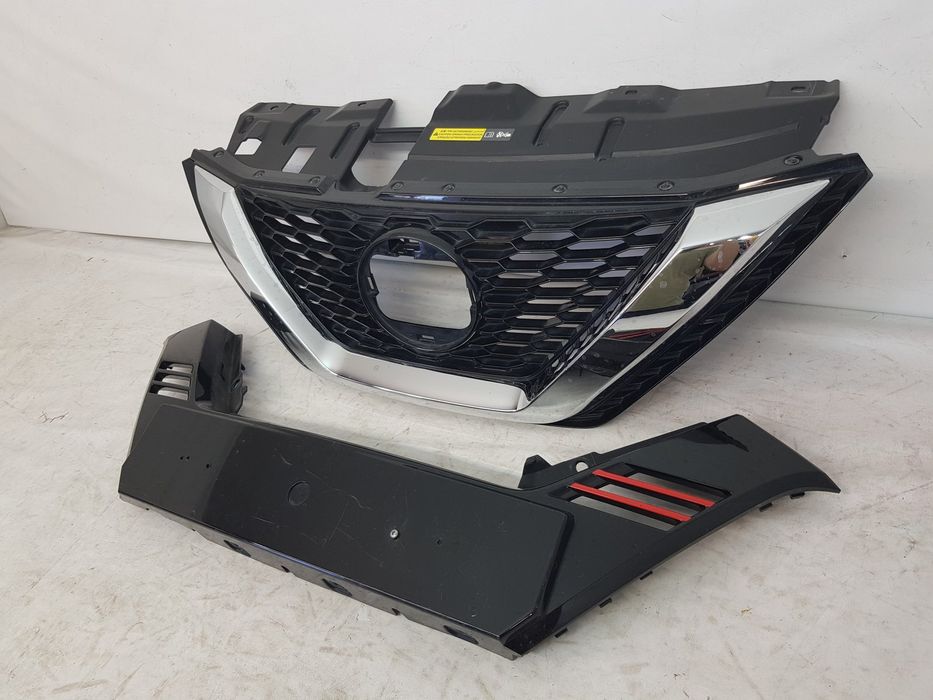 Grila radiator bara fata Nissan Qashqai dupa 2016