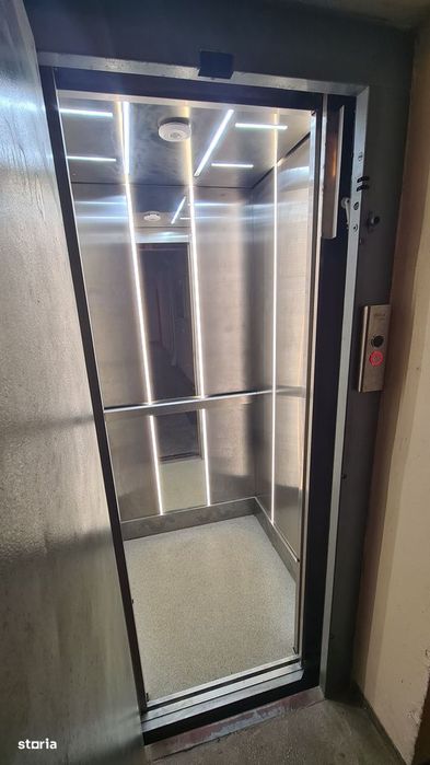 Apartament cu 3 camere de vânzare în Curtea de Argeș.