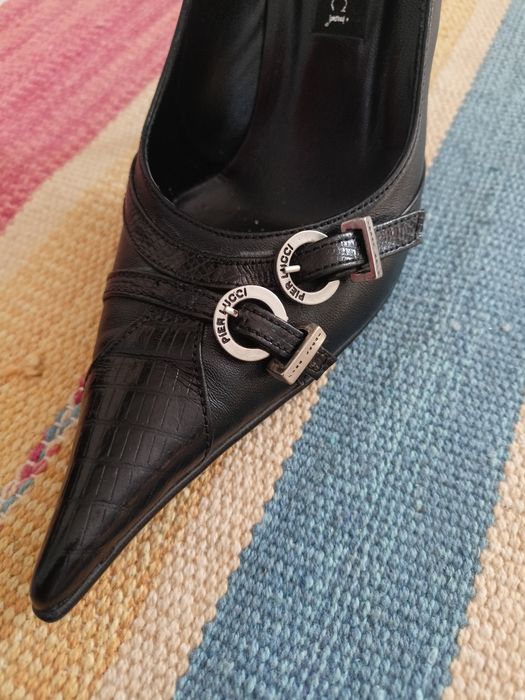 Черни кожени оригинални обувки Pier Lucci 36 номер