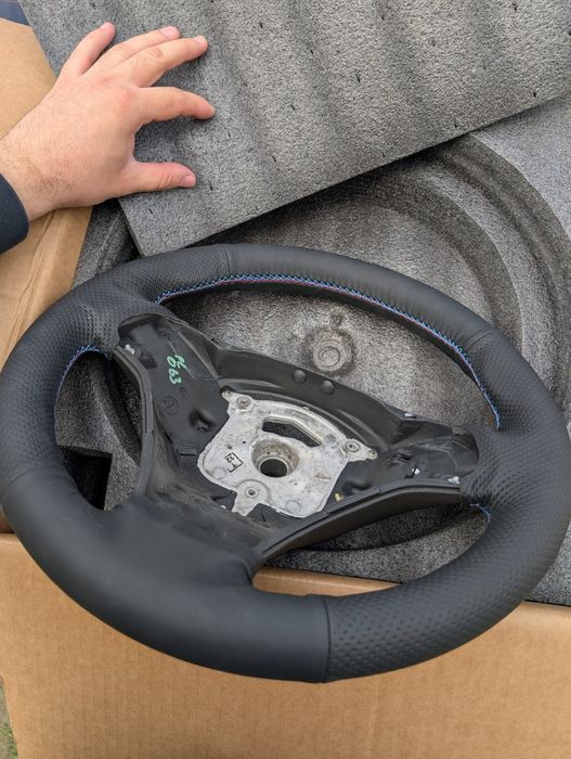 Volan BMW E90 model M, Husa  din piele, cusatura M