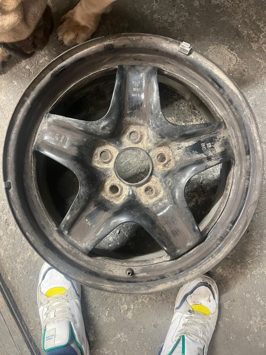 Vand jenti originale Opel insignia 17’’ cu capace