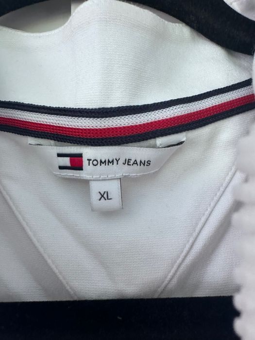 Спортна рокля Tommy jeans