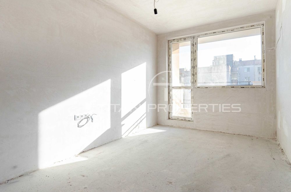 Продава се Тристаен апартамент в Пловдив, Кючук Париж - 101 кв.м за 1248 €/кв.м - Снимка #4