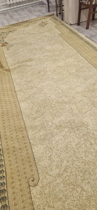 Продам ковёр 2 на 5